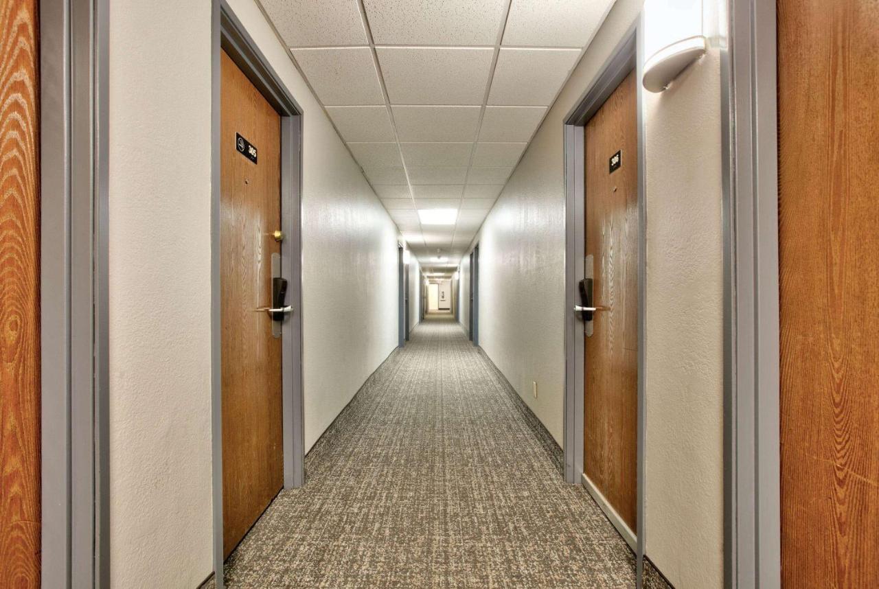 Super 8 By Wyndham Amarillo Exterior foto